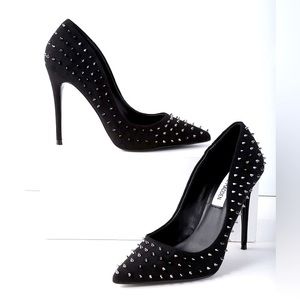 Steve Madden Black Suede Studded Pumps